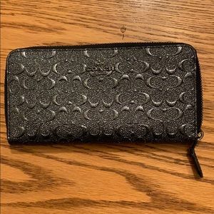 LIKE NEW Coach Sparkally Leather Wallet- authentic